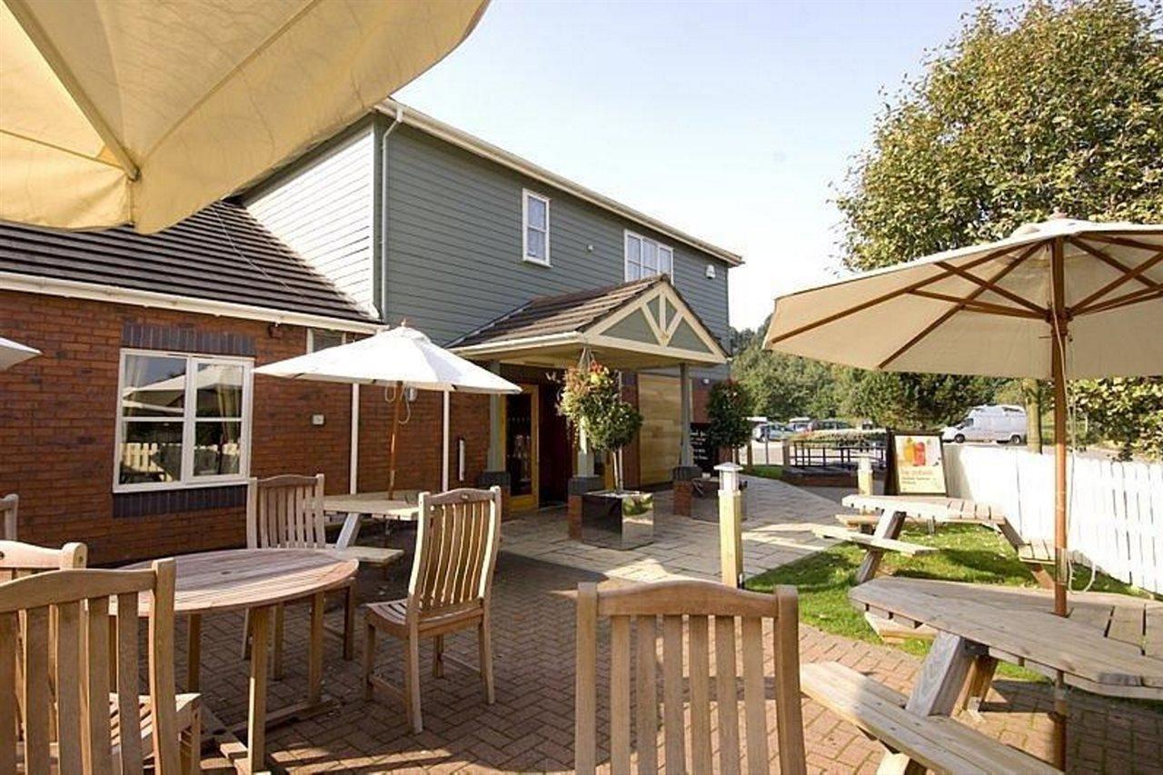 Premier Inn Birmingham Oldbury Олдбъри Екстериор снимка